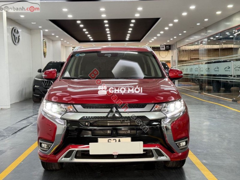 Mitsubishi Outlander Premium 2.0 CVT 2022 - 775Tr
