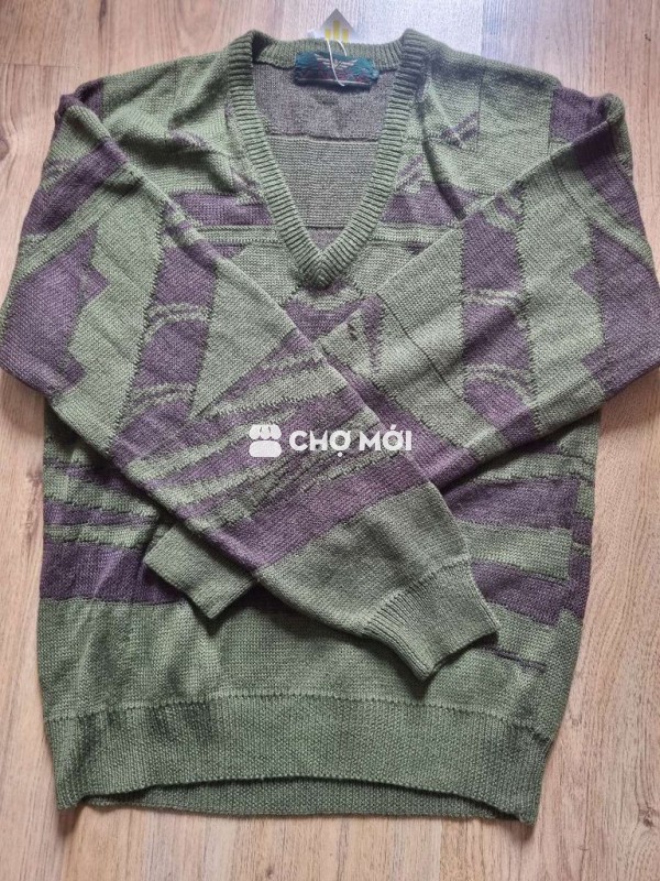Áo len nam nữ, mỏng, mềm. 100k.