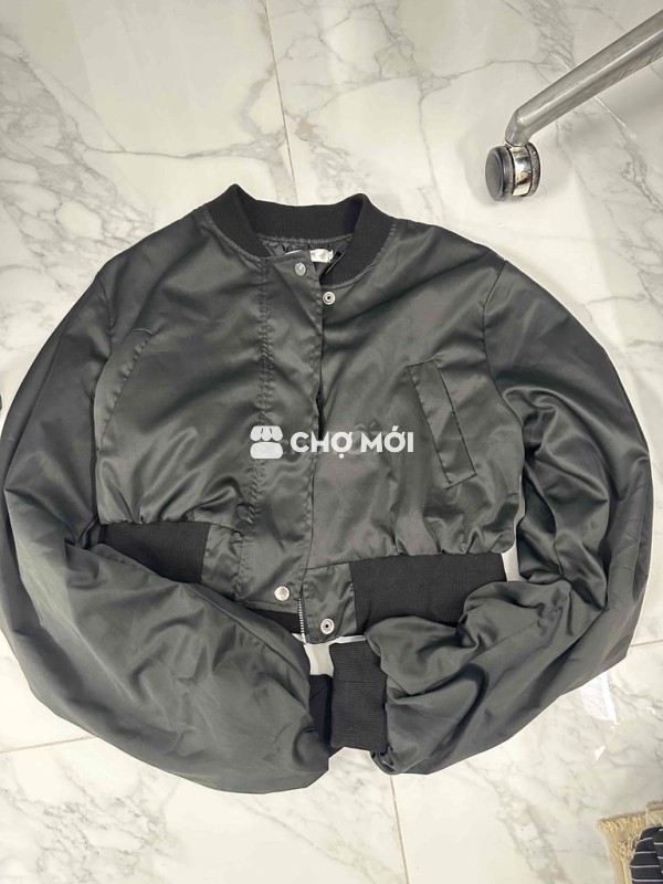 Áo khoác bomber croptop