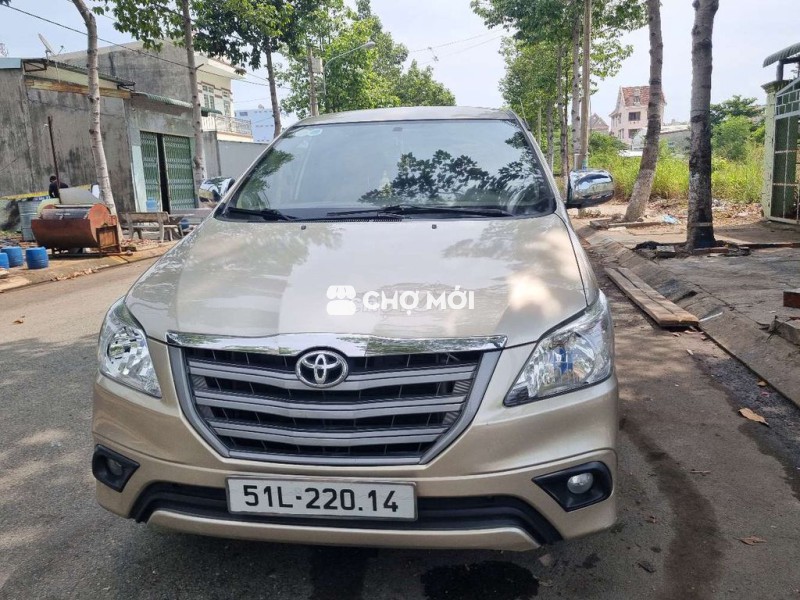 TOYOTA INNOVA XS 2016 - 95000 km