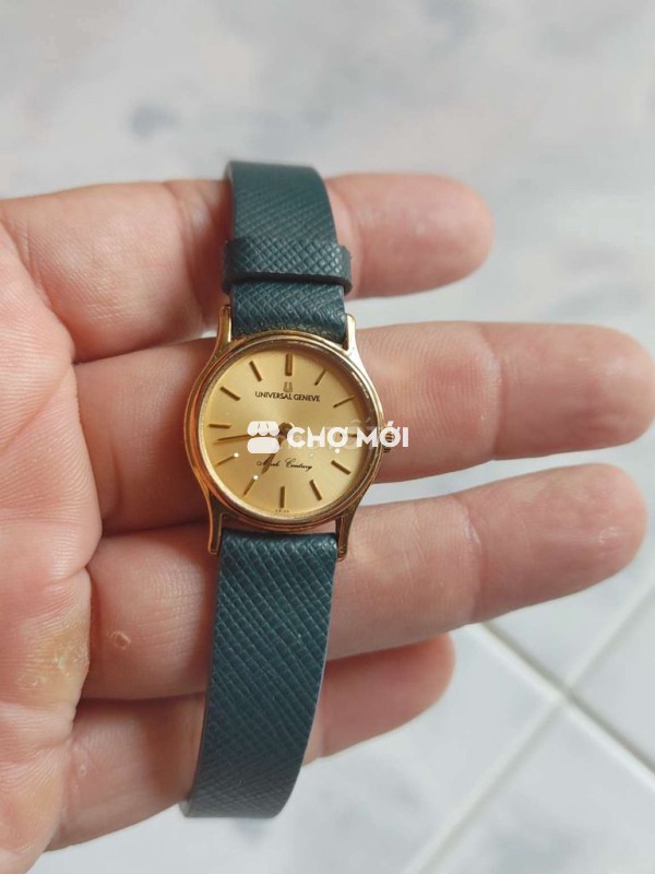 Universal pin Thụy sĩ bọc vàng