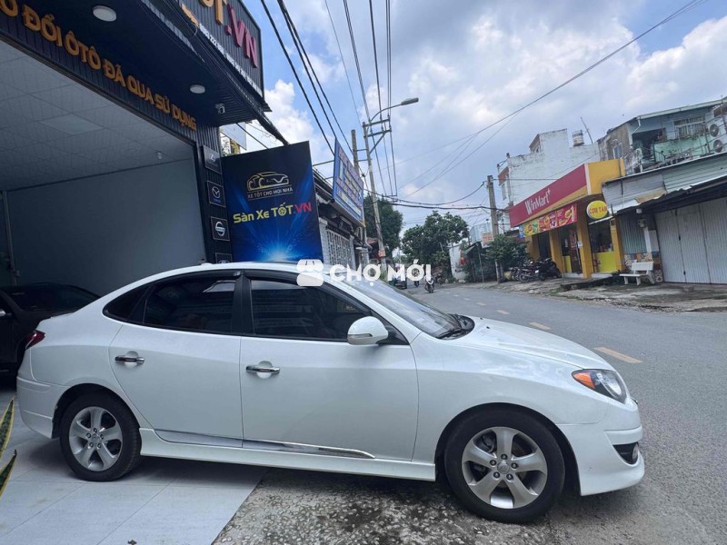 Hyundai Avante 2011 - gia đình cọp