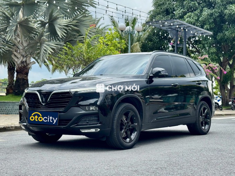 VinFast Lux SA Plus 2021 - Màu đen - 5v3km