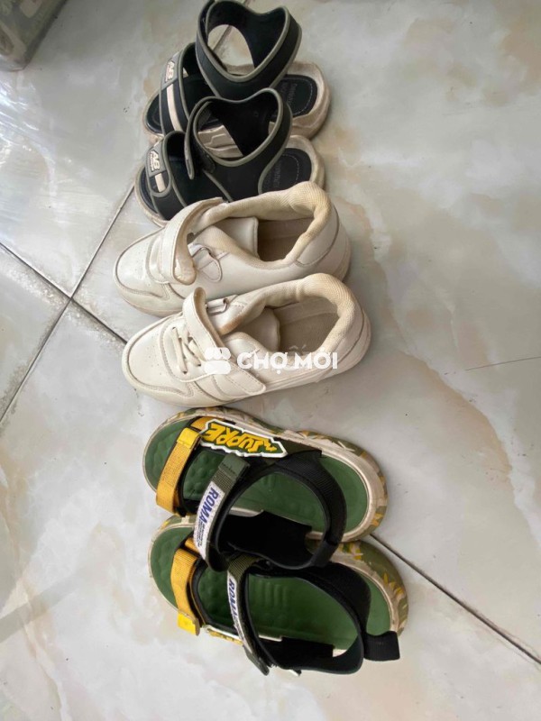 50k 3 đôi giày bé size 31-32
