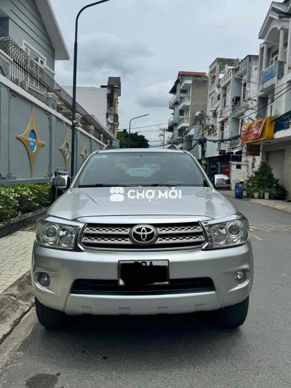 Toyota Fortuner 2011 2.5G 1 Chủ Từ Đầu Cần Bán