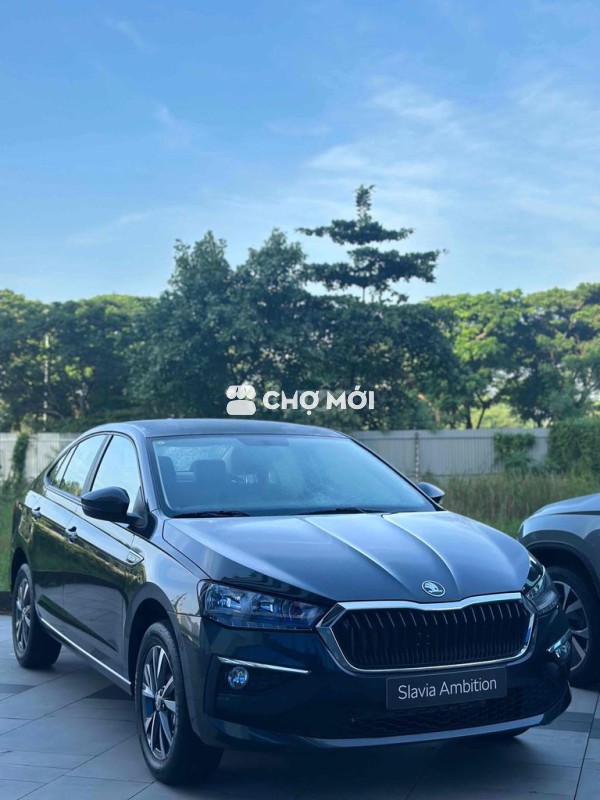 Skoda Slavia 2025 giảm 100% Lệ Phí Trước Bạ