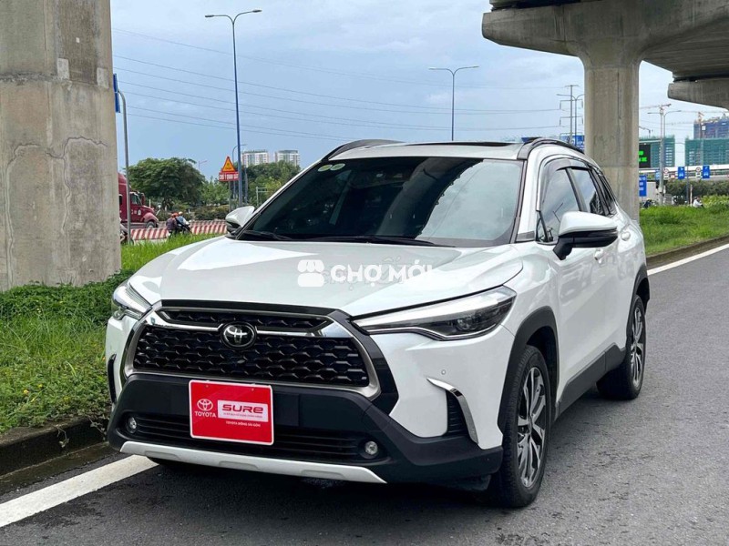 Toyota Corolla Cross 1.8V màu trắng 2022 giá giảm