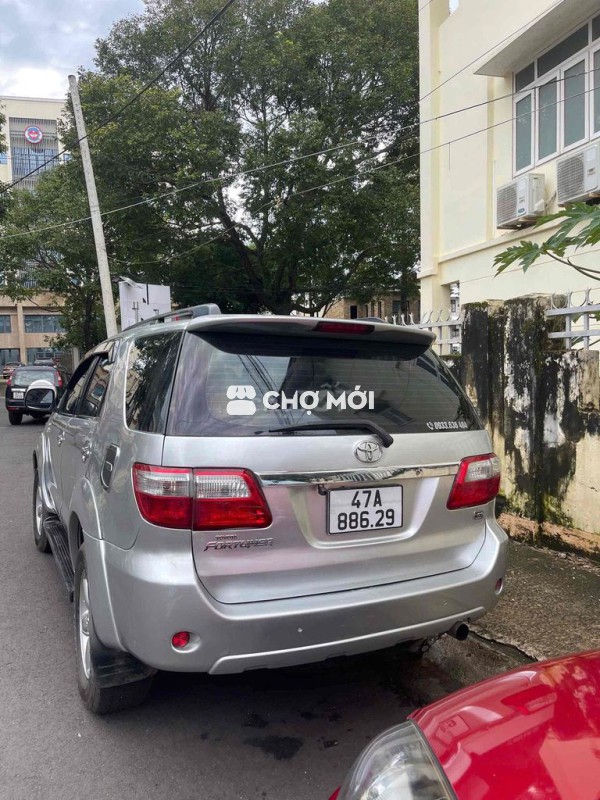 Toyota Fortuner 2010 2.5G - 180000 km