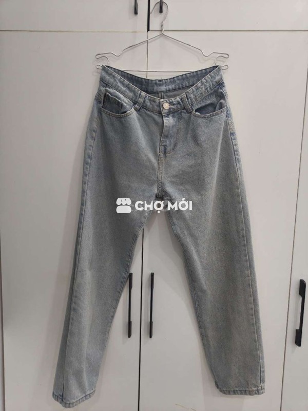 Quần jean ống rộng nữ màu xanh nhạt