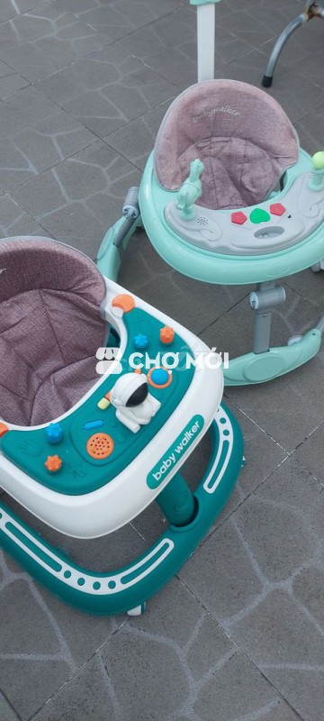 Xe tập đi cho bé