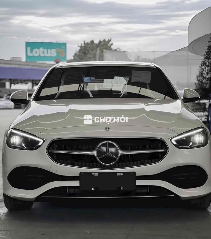 Mercedes-Benz C200 Plus – Sedan sang trọng