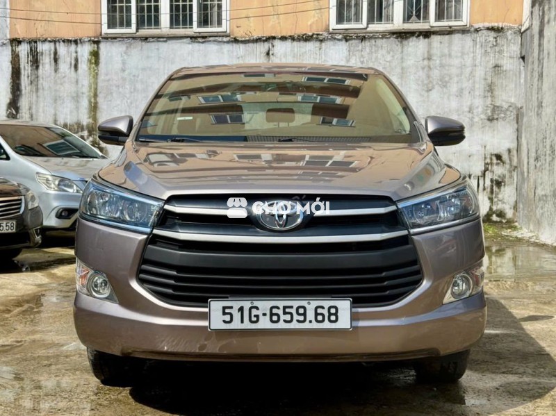 Toyota Innova 2.0G đời xe: 2018 Số tự động 8 chỗ
