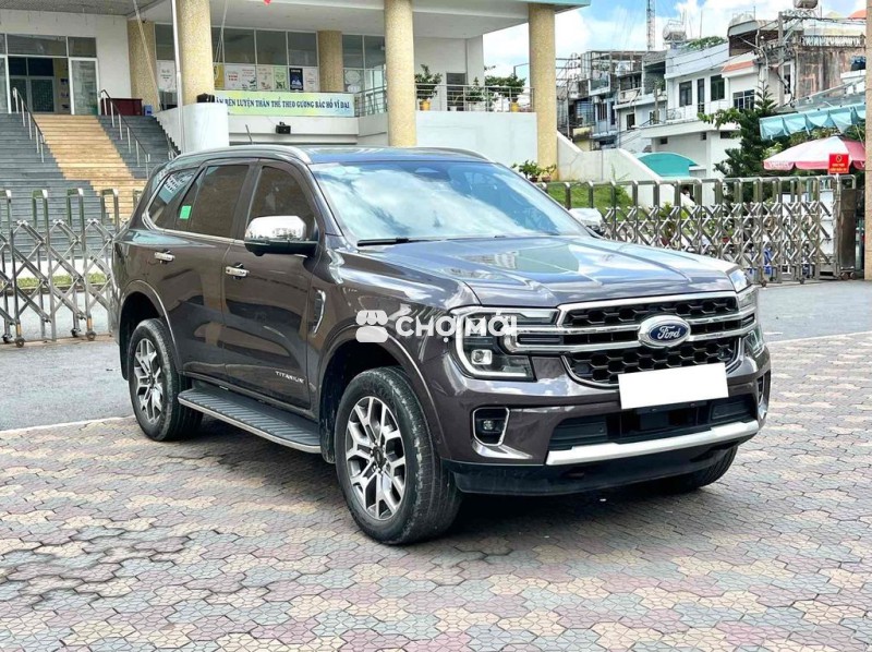 Everest Titanium 2024 4x4 - 31.000km -  VAT Cao