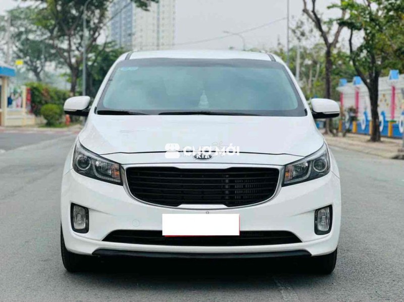 Kia Sedona 2016 2.2 DAT - 90000 km