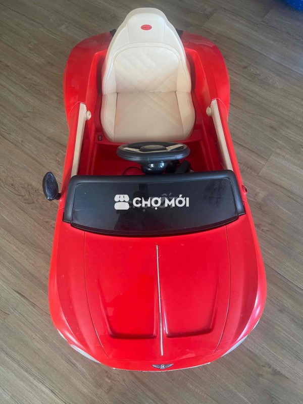 Xe điện ắc quy cho trẻ em