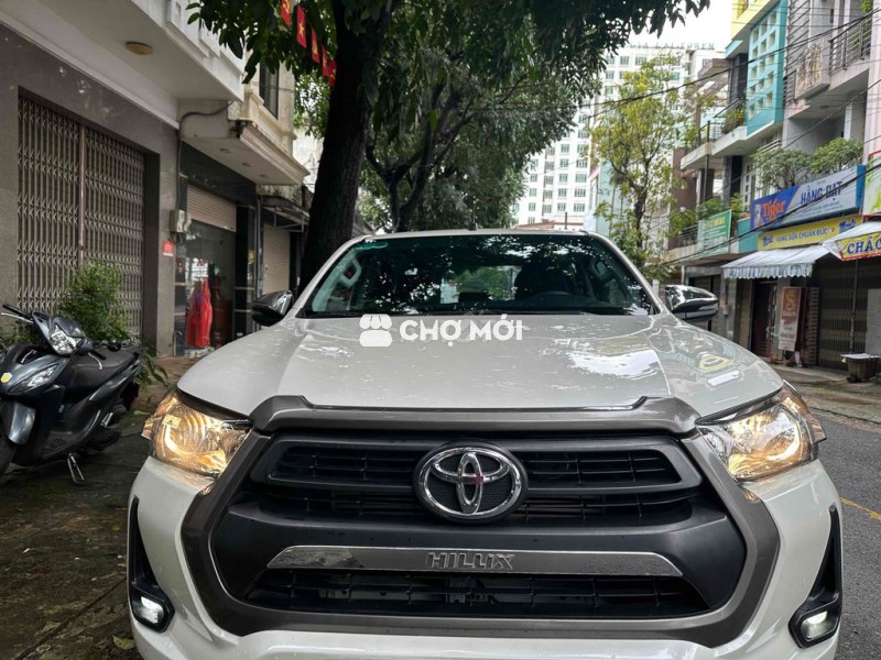 TOYOTA HILUX 2021 2.4E 4x2 AT NHẬP KHẨU