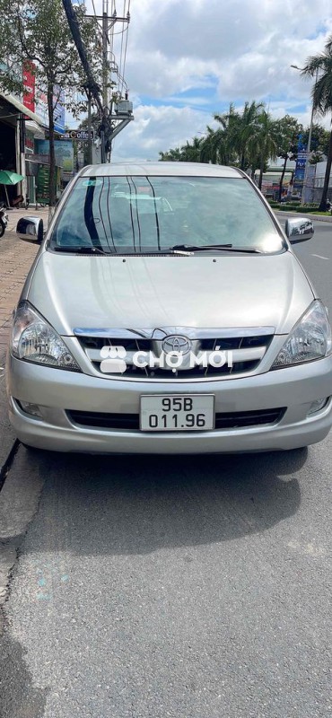 Toyota Innova 2006 G - 240000 km