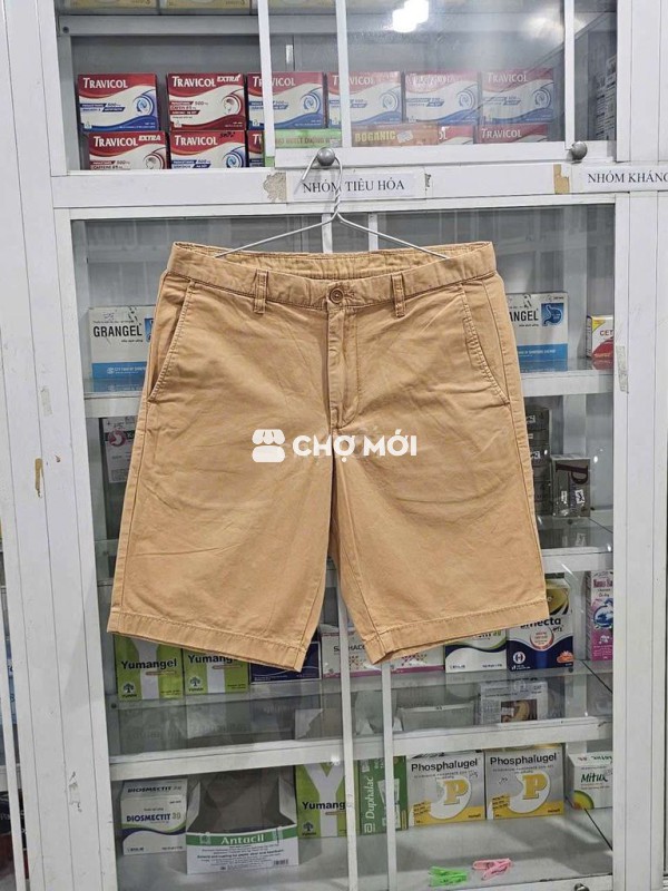 Quần shot Uniqulo màu be đất