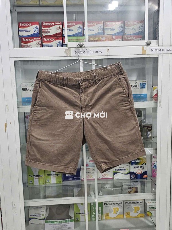 Quần shot Uniqulo màu nâu đất