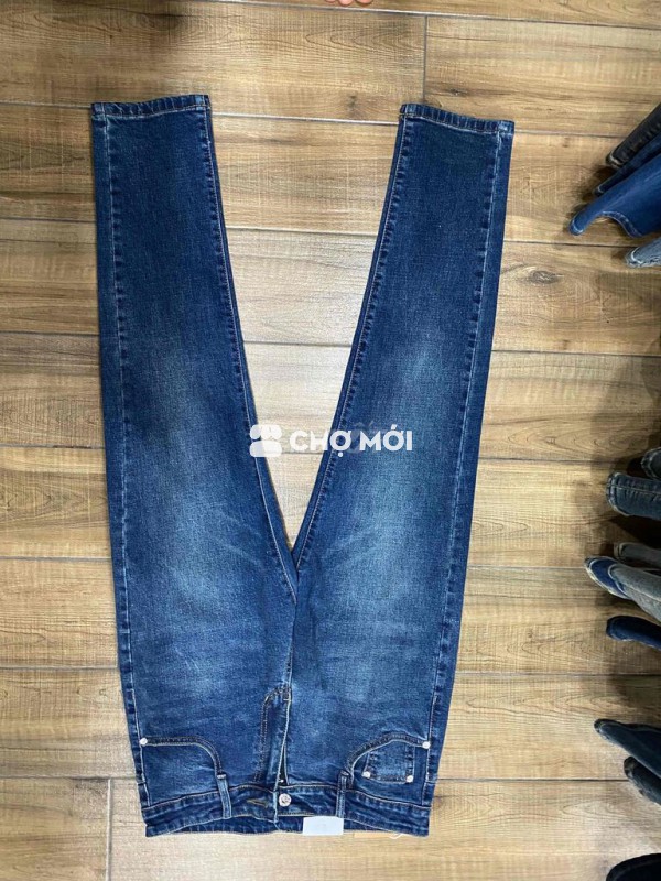 quần jean hiệu buêrrberrdh size 30