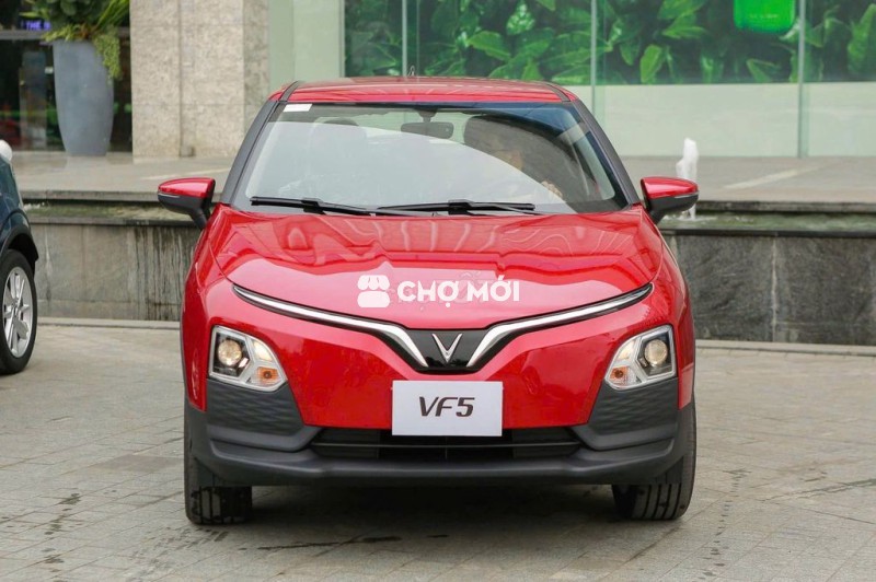 Vf5 vay xe không cần bằng lái, và nguồn thu