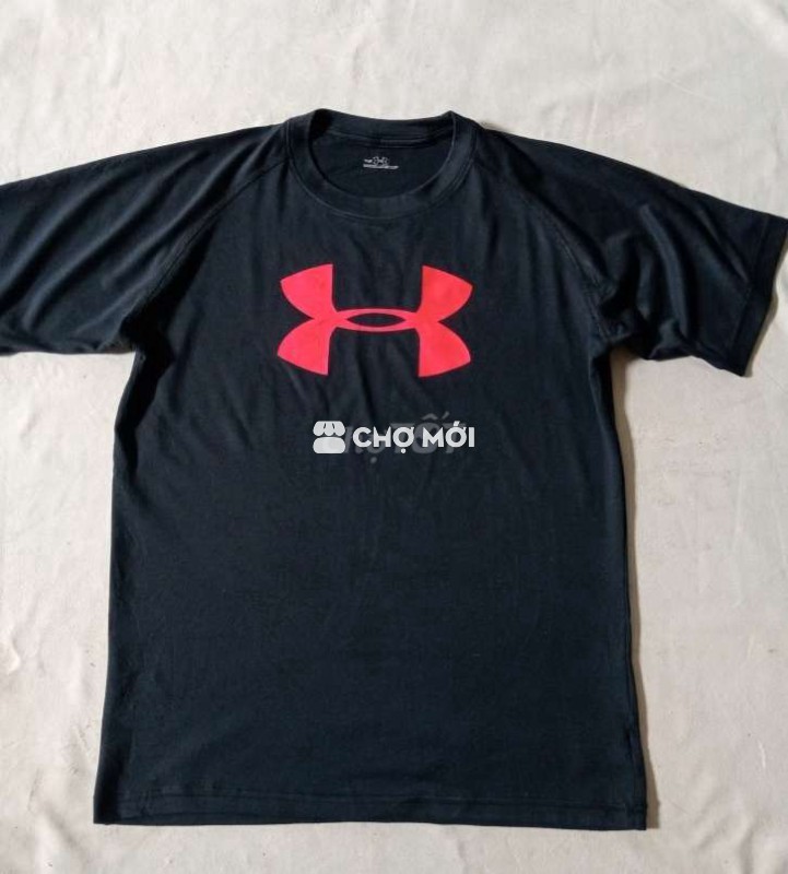 Áo thun thể thao UNDER AMOUR  size M