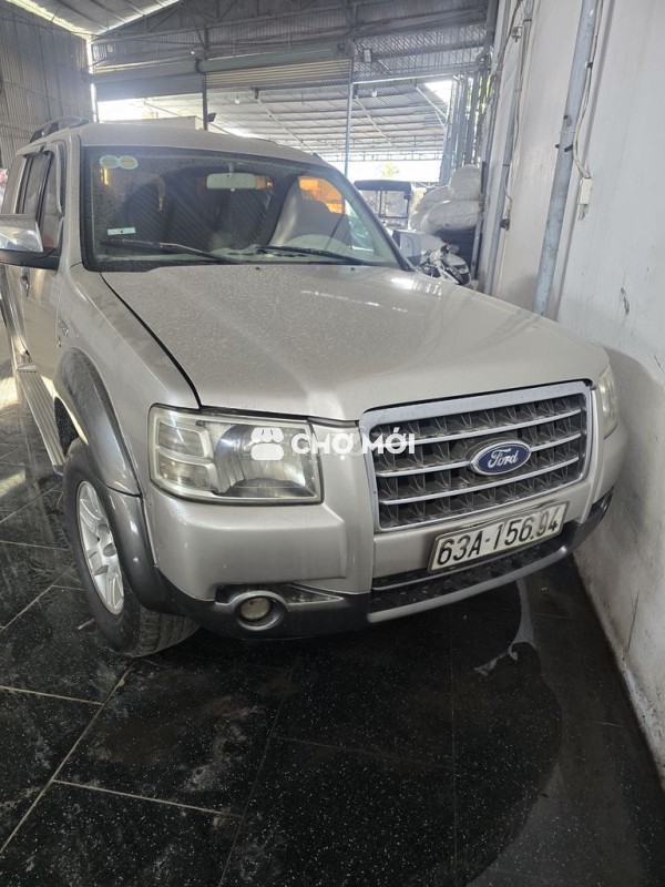 Ford Everest 2007 2.5L 4x2 MT - 250 km