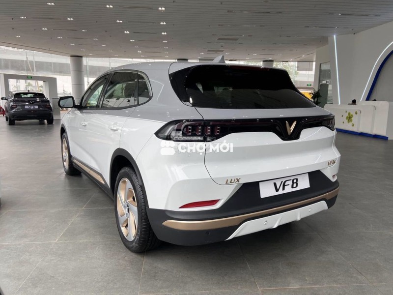 VinFast VF8 Eco vay lãi suất 4.8%/3năm