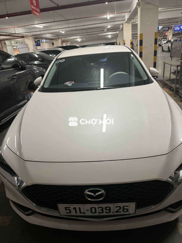 Mazda 3 2024 1.5L Luxury - 6000 km