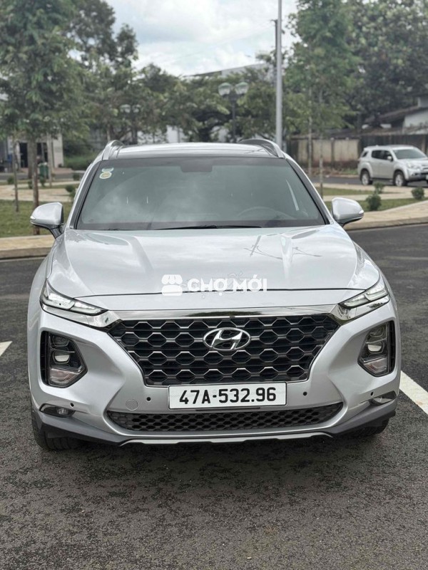 Hyundai Santa Fe 2019 2.4L  AT 4 WD - 63000 km