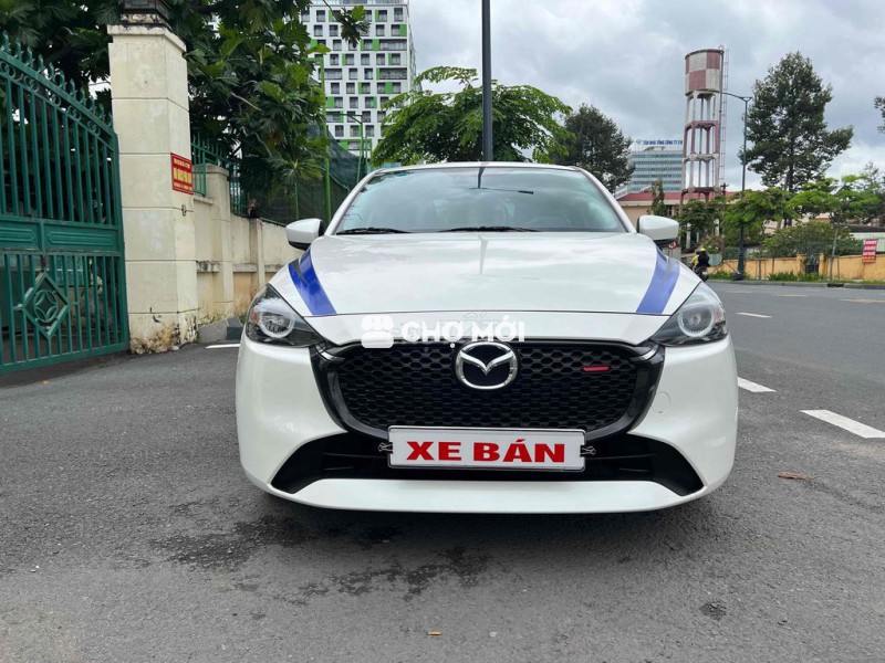 Mazda 2 2024 Premium - 10000 km