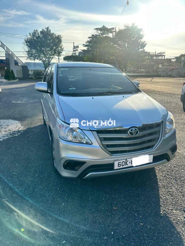Toyota Innova 2016 2.0E - 200000 km