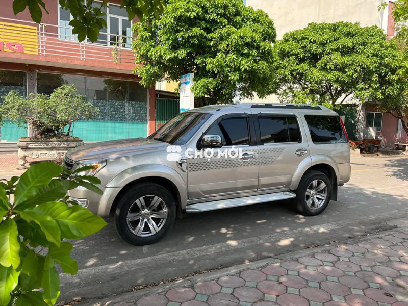Ford Everest 2011 máy dầu số tự động