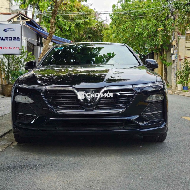 VinFast Lux A2.0 Premium 2021 - 43000 km