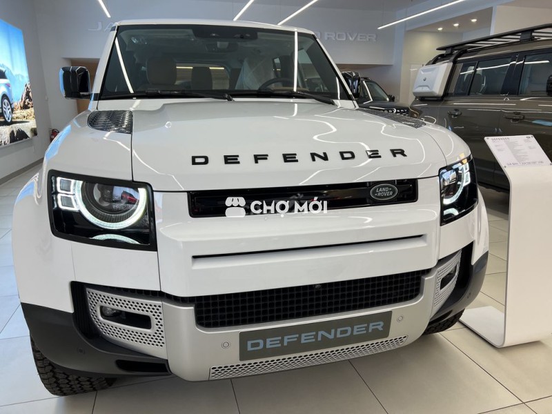Bán Land Rover Defender 130 Bản 8 Chổ Rất Rộng Rãi