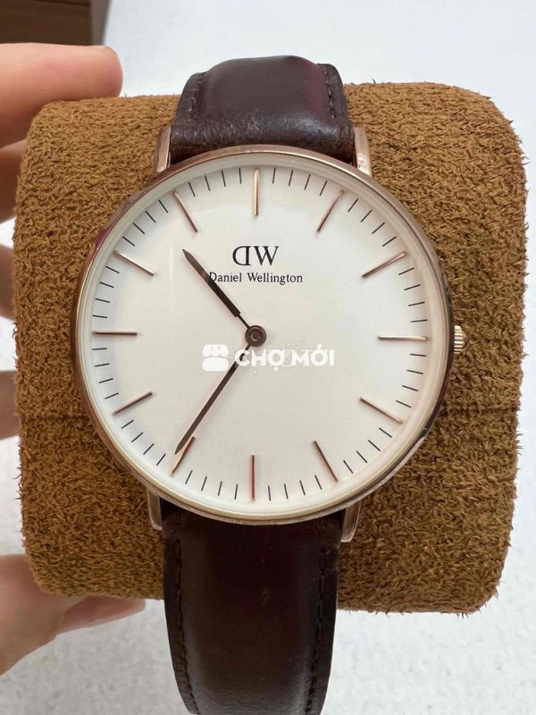 Đồng hồ DW Daniel Wellington chính hãng