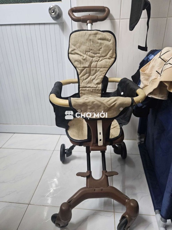 Xe đẩy gắp gọn
