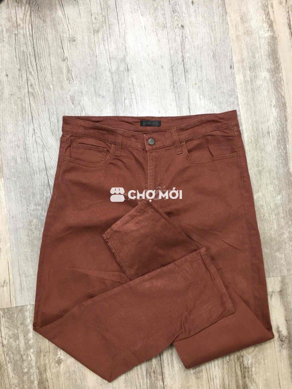 Uniqlo.    Màu lạ đẹp     Size. 33