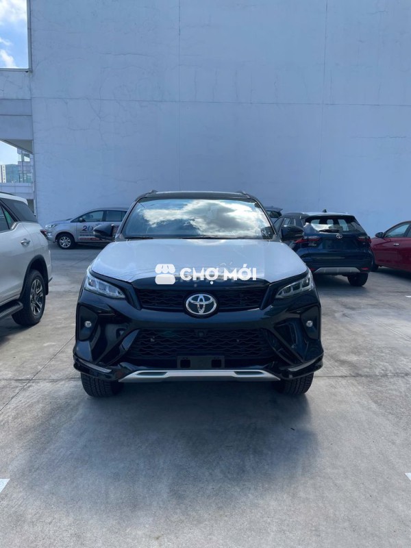Toyota Fortuner 2025 Legender 2.4L 4x2 AT