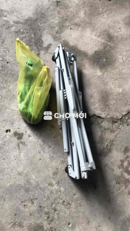 Không dùng đến nữa bán cái võng đù cho bé như trên