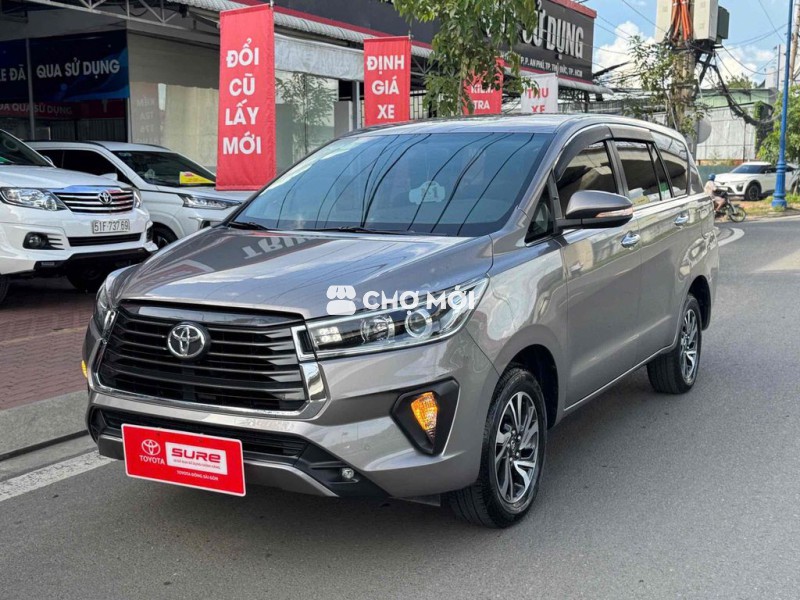 Toyota Innova G 2.0 AT 2022 màu đồng - 47000Km zin