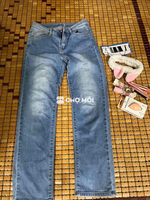 Bán lại quan Jean 20k- tặng 1 món bất kì kề bên