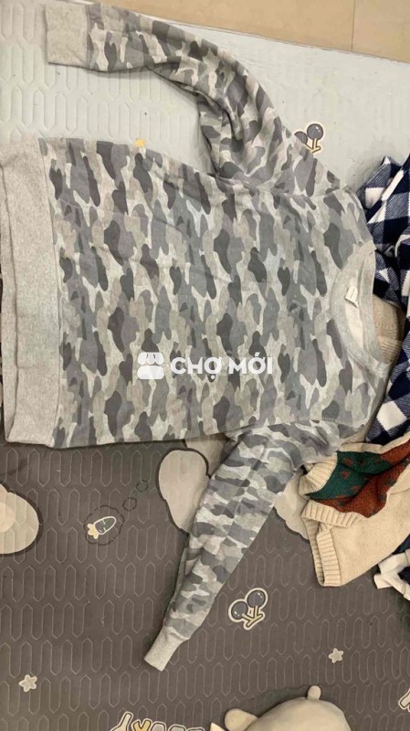 Áo và khăn len siêu rẻ