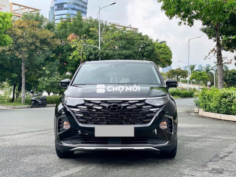 Hyundai Custin Cao Cấp 2.0T 2025 - 10000 km