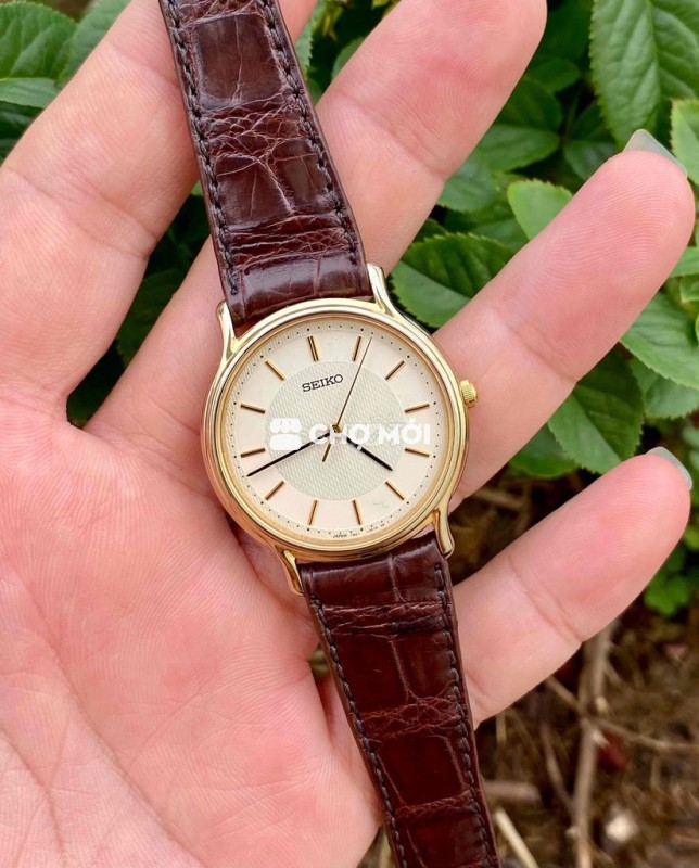 Đồng hồ Seiko dây da màu vàng nâu