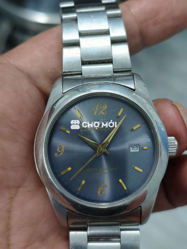 Đồng hồ Nhật, size 37mm,mặt xanh, 1 lịch. Đáy xoáy