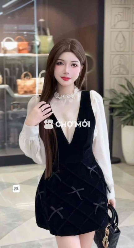 Sét áo voan yếm nhung dày dặn . Mặc 1 lần . Sz M .