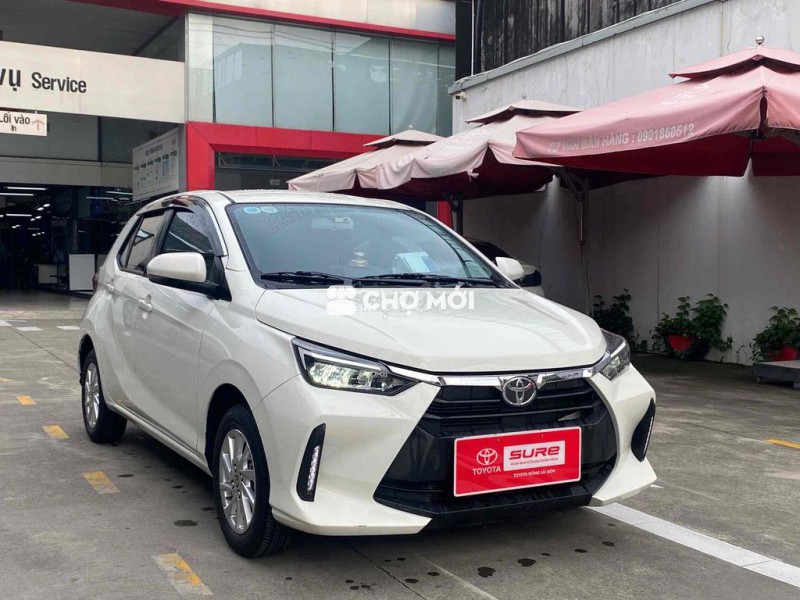 Toyota Wigo màu trắng AT 2024 đi 25000 km zin mới