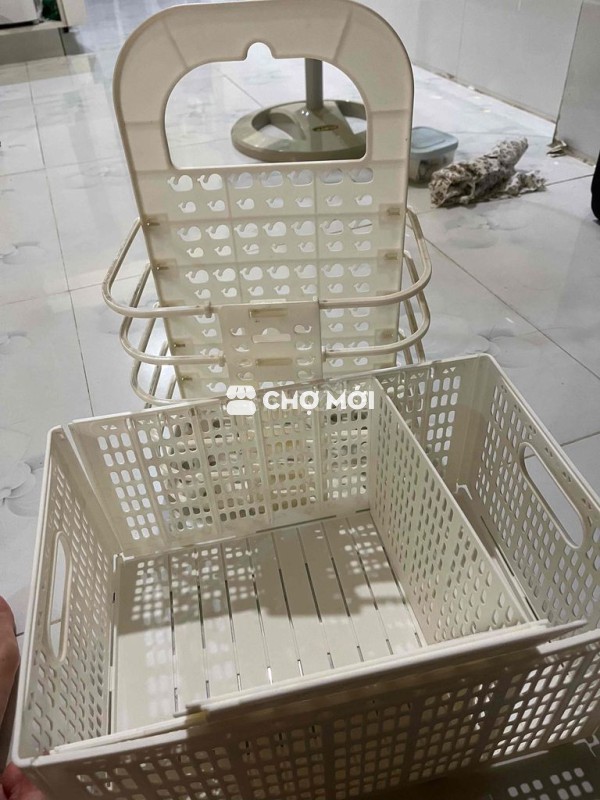 Thanh lý hộp phân loai quần áo và sọt đồ dơ cho bé