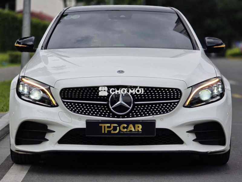 Mercedes C300 AMG sx2021 - Công ty xuất hóa đơn
